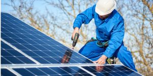 Installation Maintenance Panneaux Solaires Photovoltaïques à Dangers